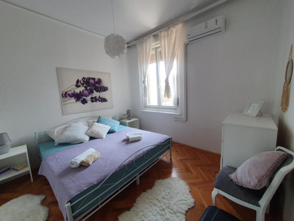 Amphitheater Apartment Пула Экстерьер фото